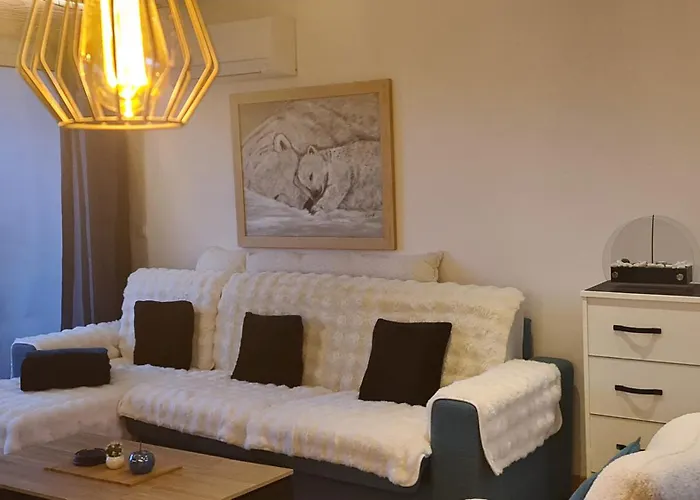 Magnifique Apt A Deux Pas Du Lac Et Pres Du Centre